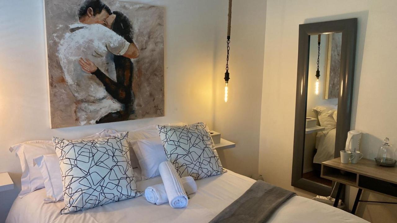Luxury Upmarket Guesthouse 20 On 4Th Rustenburg Esterno foto