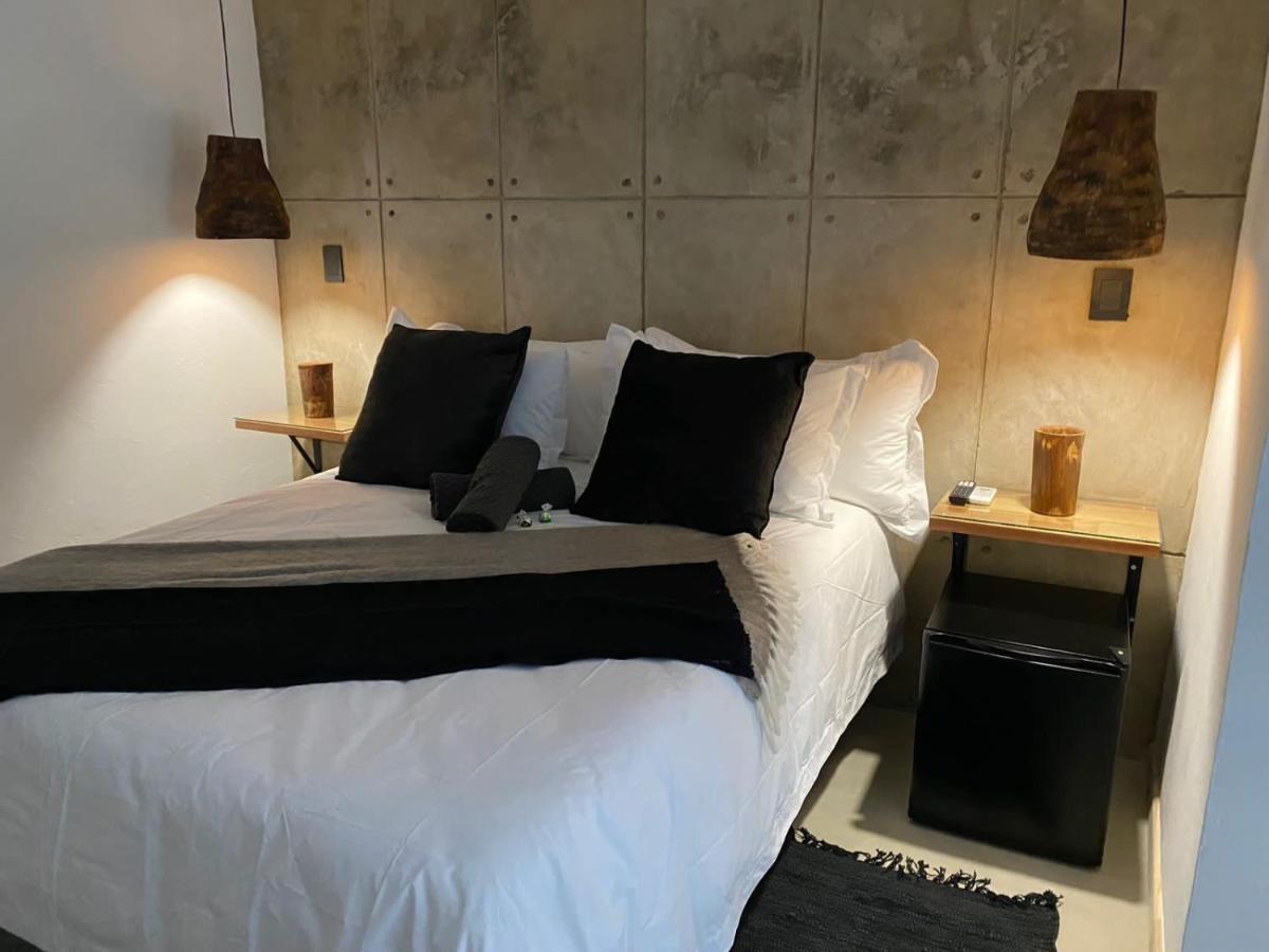 Luxury Upmarket Guesthouse 20 On 4Th Rustenburg Esterno foto