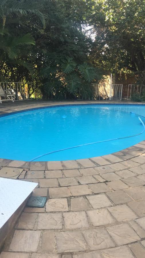 Luxury Upmarket Guesthouse 20 On 4Th Rustenburg Esterno foto