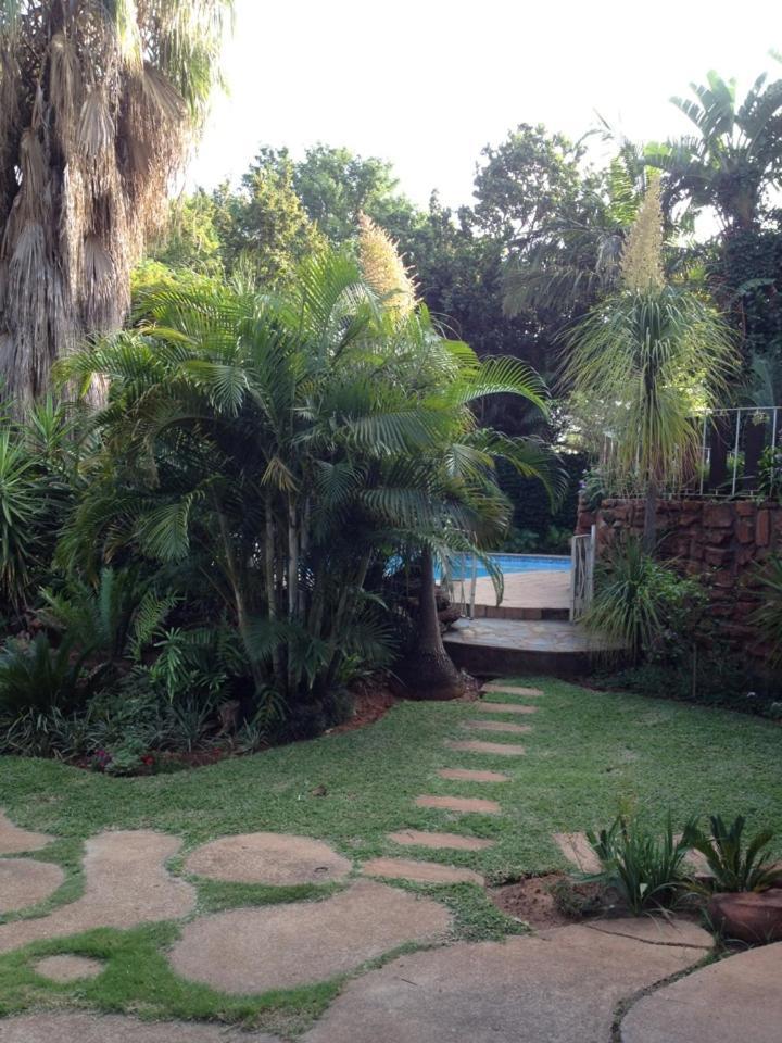 Luxury Upmarket Guesthouse 20 On 4Th Rustenburg Esterno foto