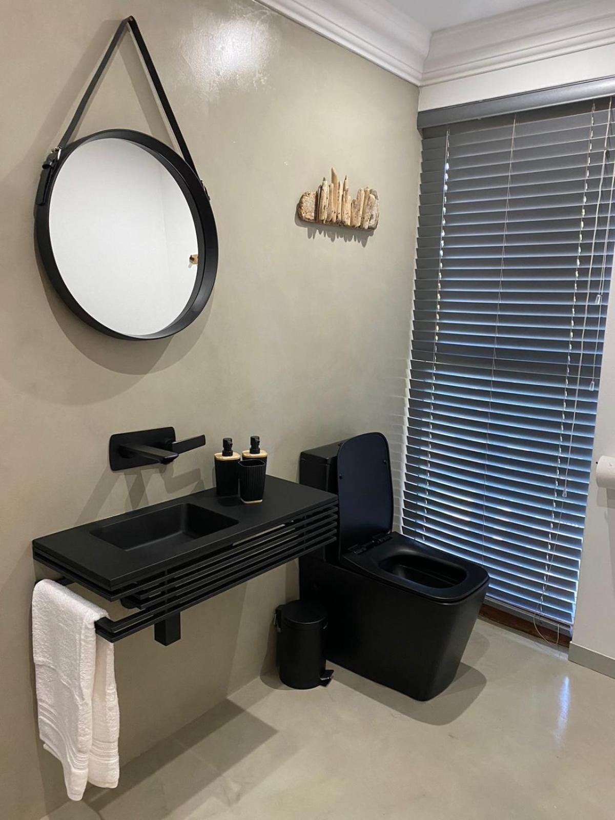 Luxury Upmarket Guesthouse 20 On 4Th Rustenburg Esterno foto
