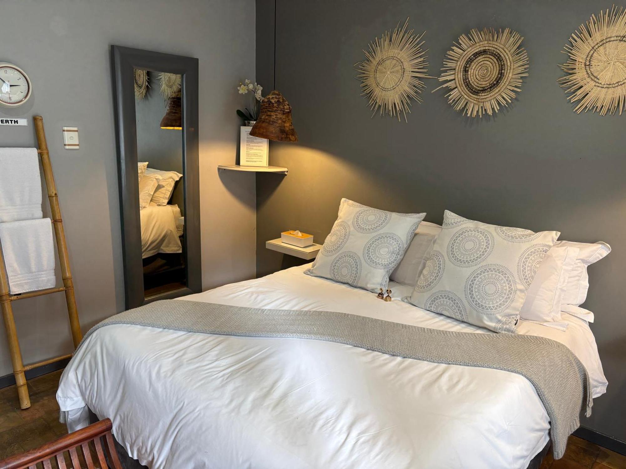 Luxury Upmarket Guesthouse 20 On 4Th Rustenburg Esterno foto