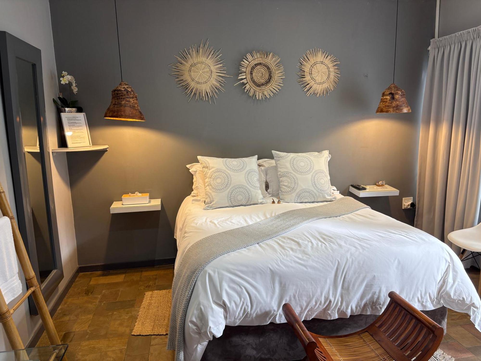 Luxury Upmarket Guesthouse 20 On 4Th Rustenburg Esterno foto