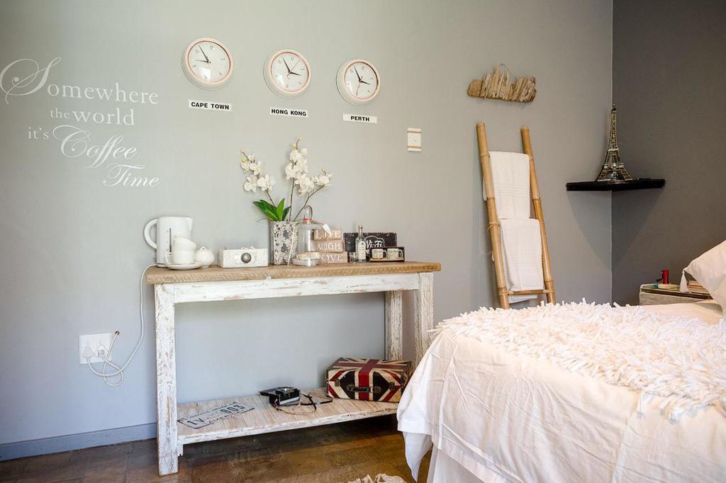 Luxury Upmarket Guesthouse 20 On 4Th Rustenburg Esterno foto
